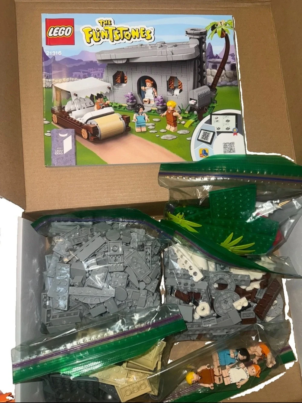 LEGO Ideas RETIRED: The Flintstones (21316) COMPLETE w Manual And Original Box